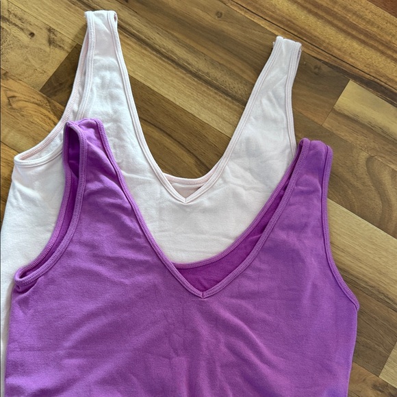 Women's Assorted Color Tank Tops Set - Picture 10 of 12